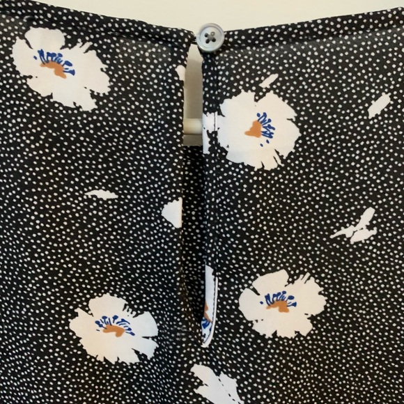 J CREW Women’s Blouse Size: Medium - Picture 6 of 8